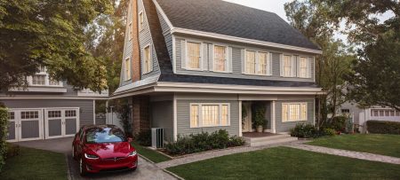 tesla strecha