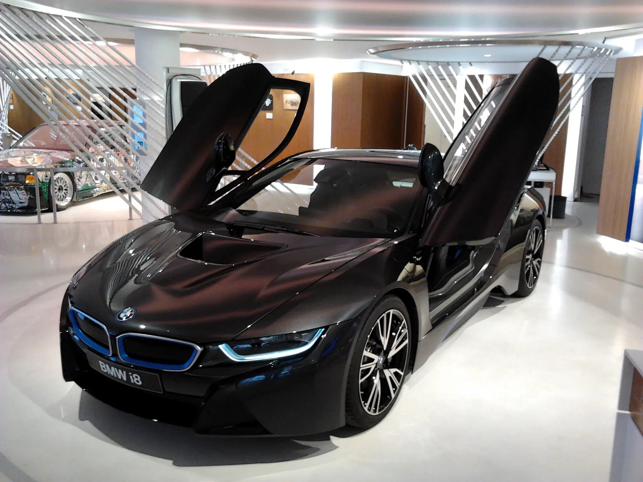 bmw i8 jpg webp