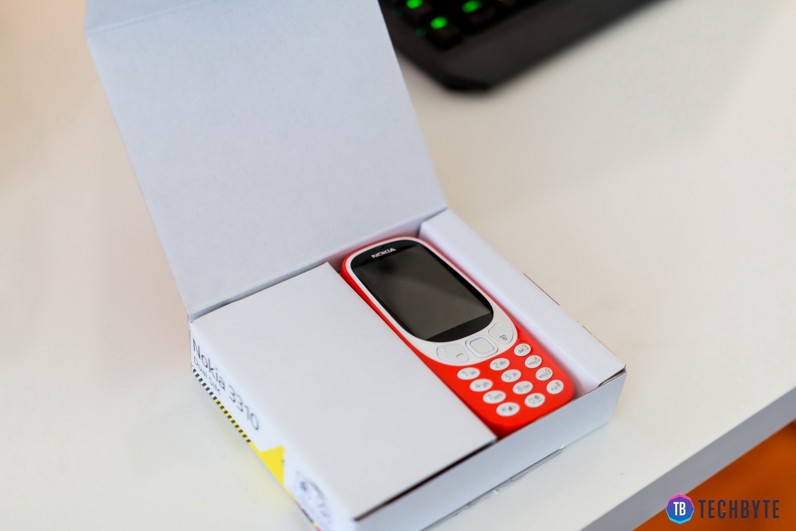 nokia 3310 2017 unboxing 2