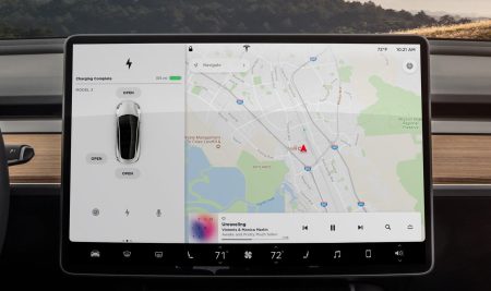 UI elektromobilu Tesla Model 3