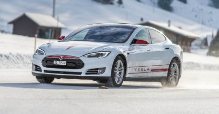 tesla sneh