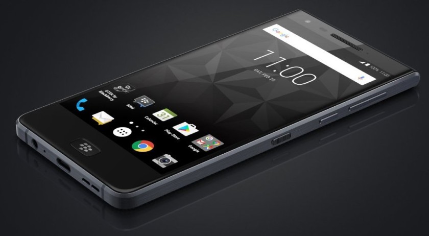 BlackBerry Motion press image