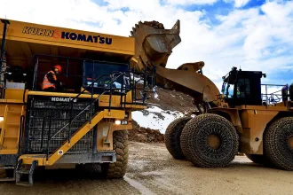 komatsu 2