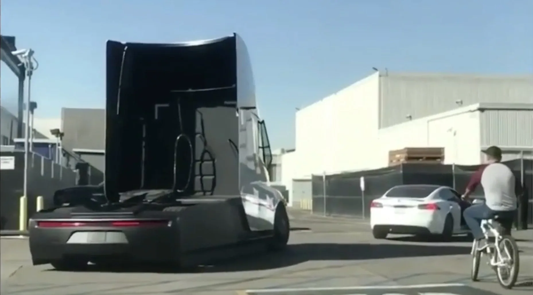 tesla semi jpg webp