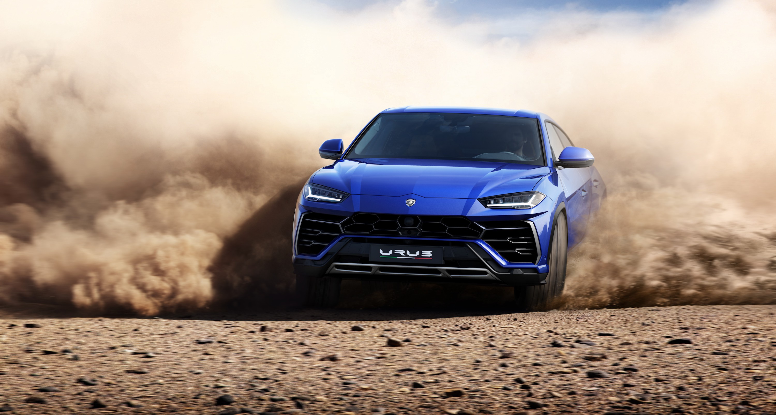 lamborghini urus 5