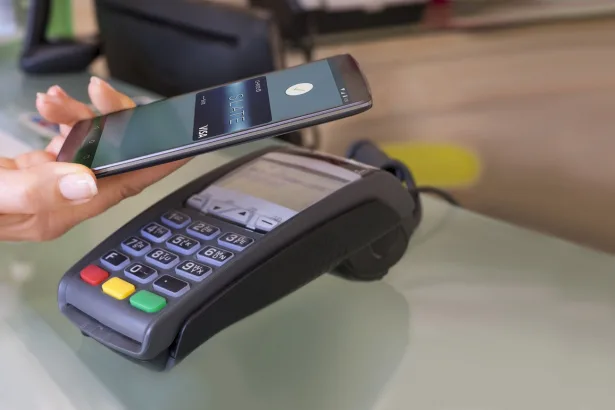 DCC, platenie mobilom
