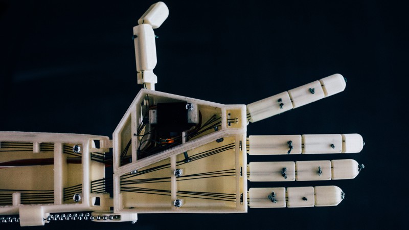roboticka ruka prekladac hlucha komunita pomoc vytlacena 3D