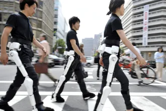 roboticke nohy pomoct chodit