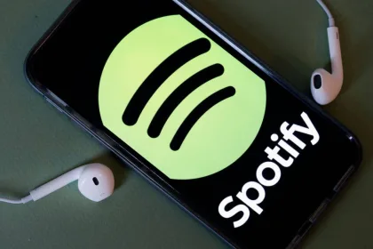 spotify smart reproduktor voice asistent