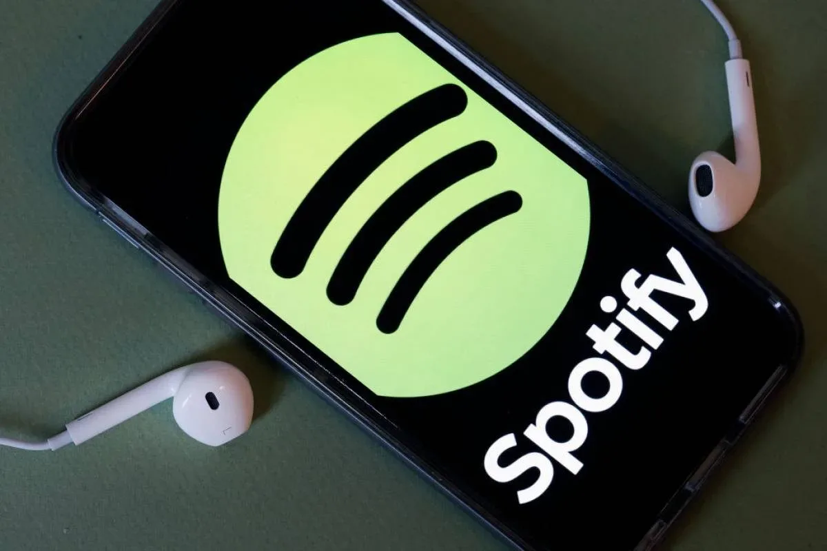 spotify smart reproduktor voice asistent jpg webp