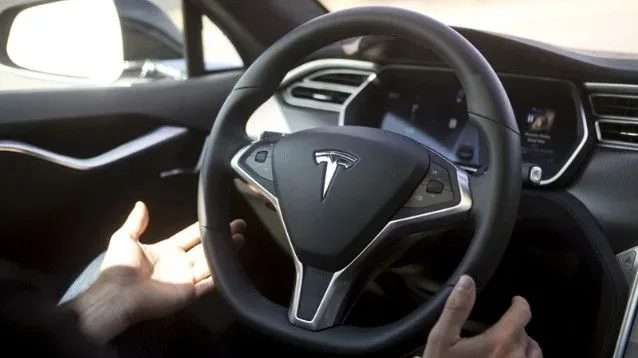 autopilot tesla jpg webp