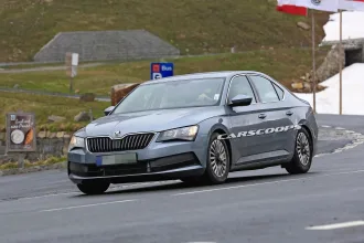 skoda superb plugin hybrid 5