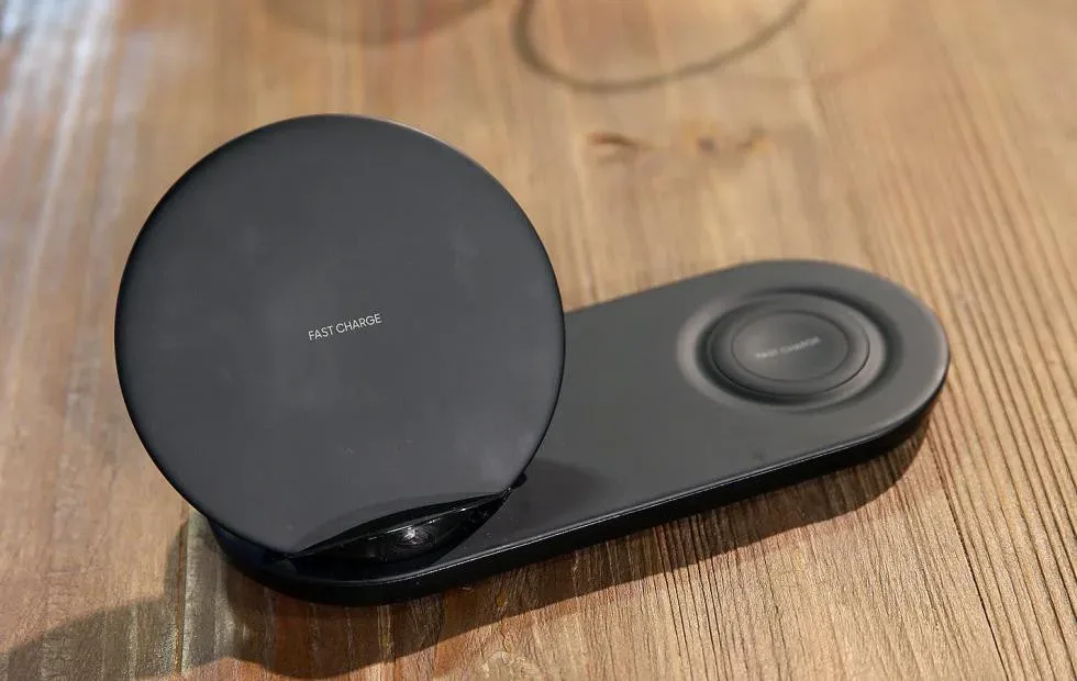 wireless charger duo1 jpg webp