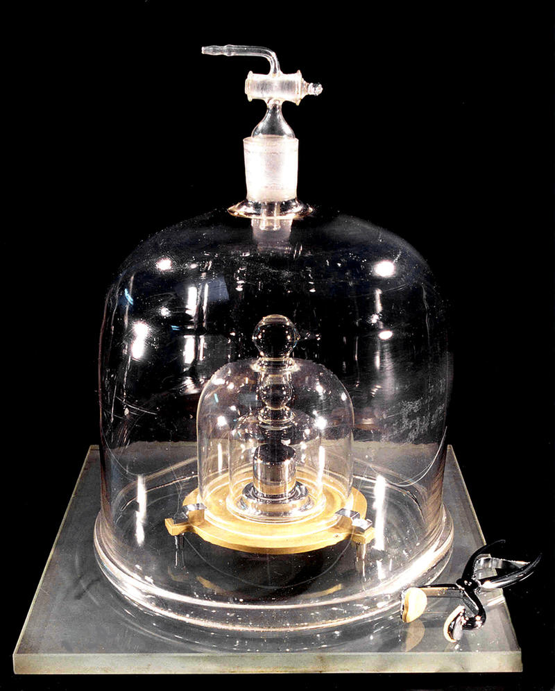 kilogram redefinovanie 100 rokoch vedci zliatina sklenene