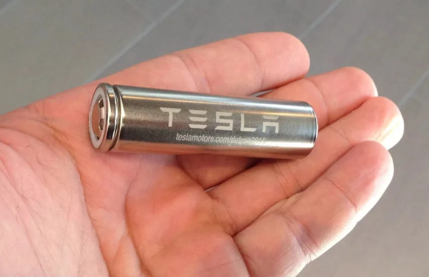 Batériový článok od Tesly