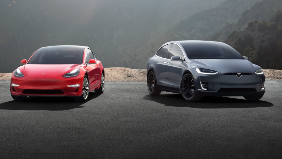 Elektromobily Tesla