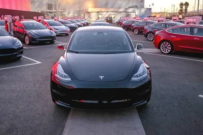 tesla model 3 tit