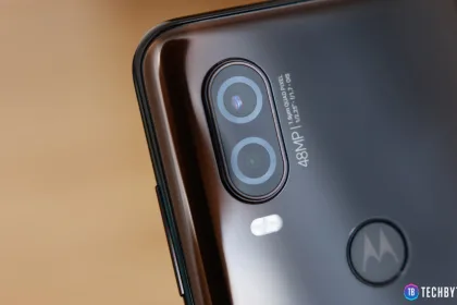 Motorola one vision