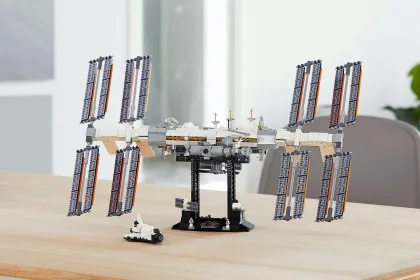 lego iss