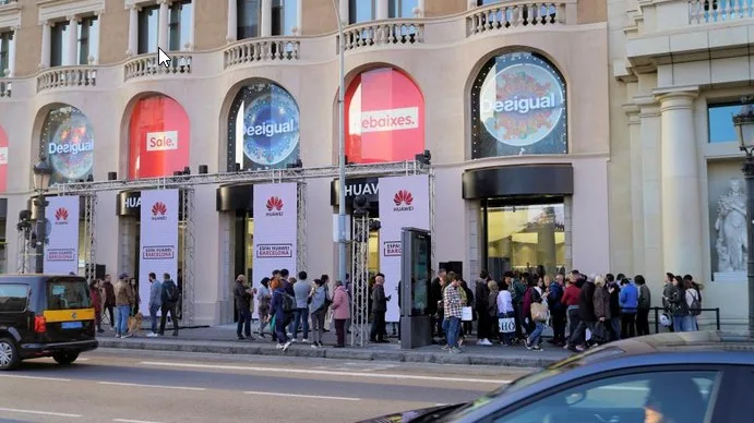 huawei obchod barcelona 2 jpg