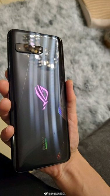 asus rog phone 3 ziva foto