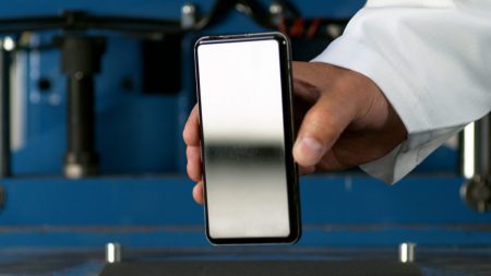 Gorilla Glass Victus tit