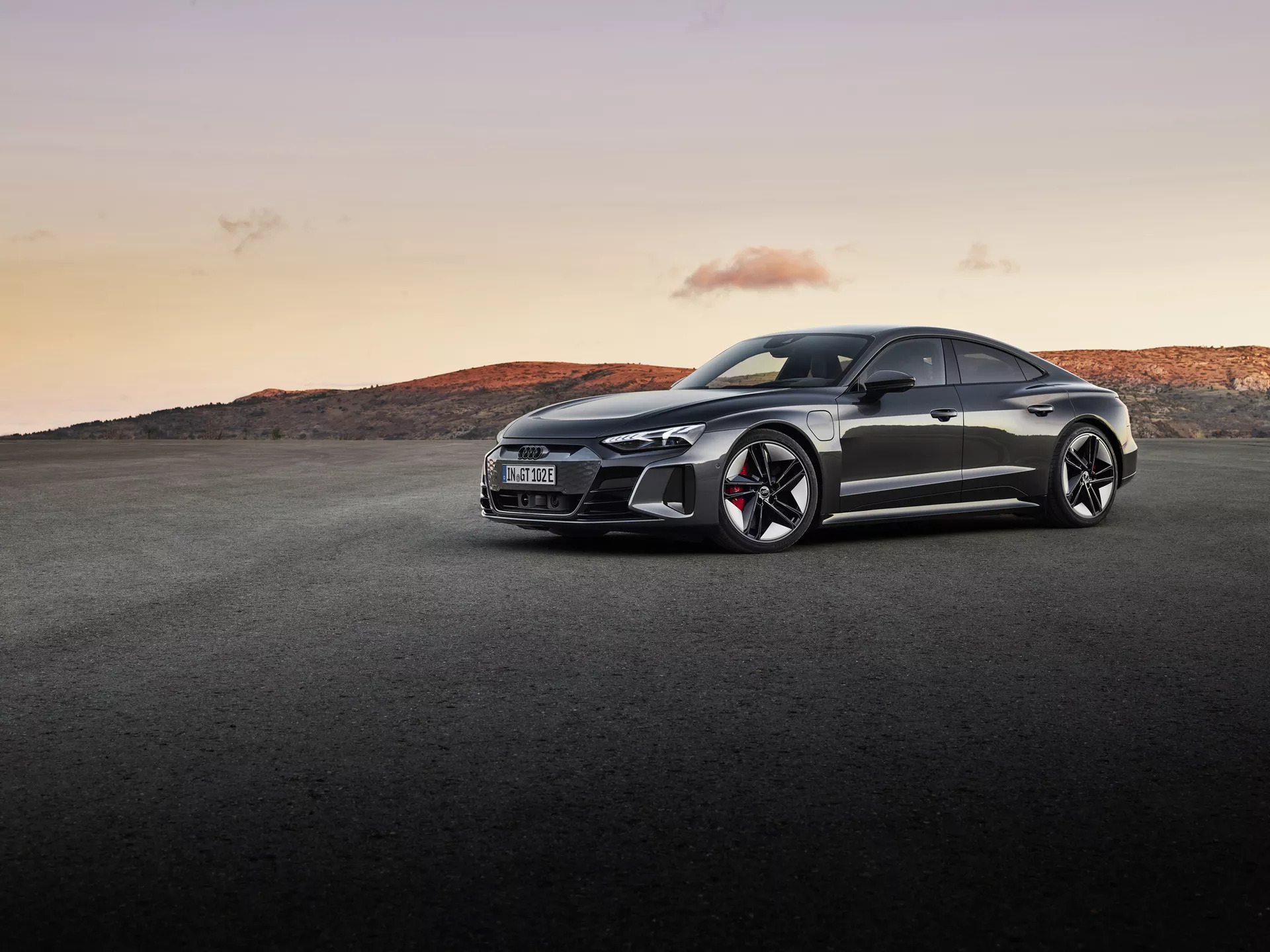  Audi e-tron GT 