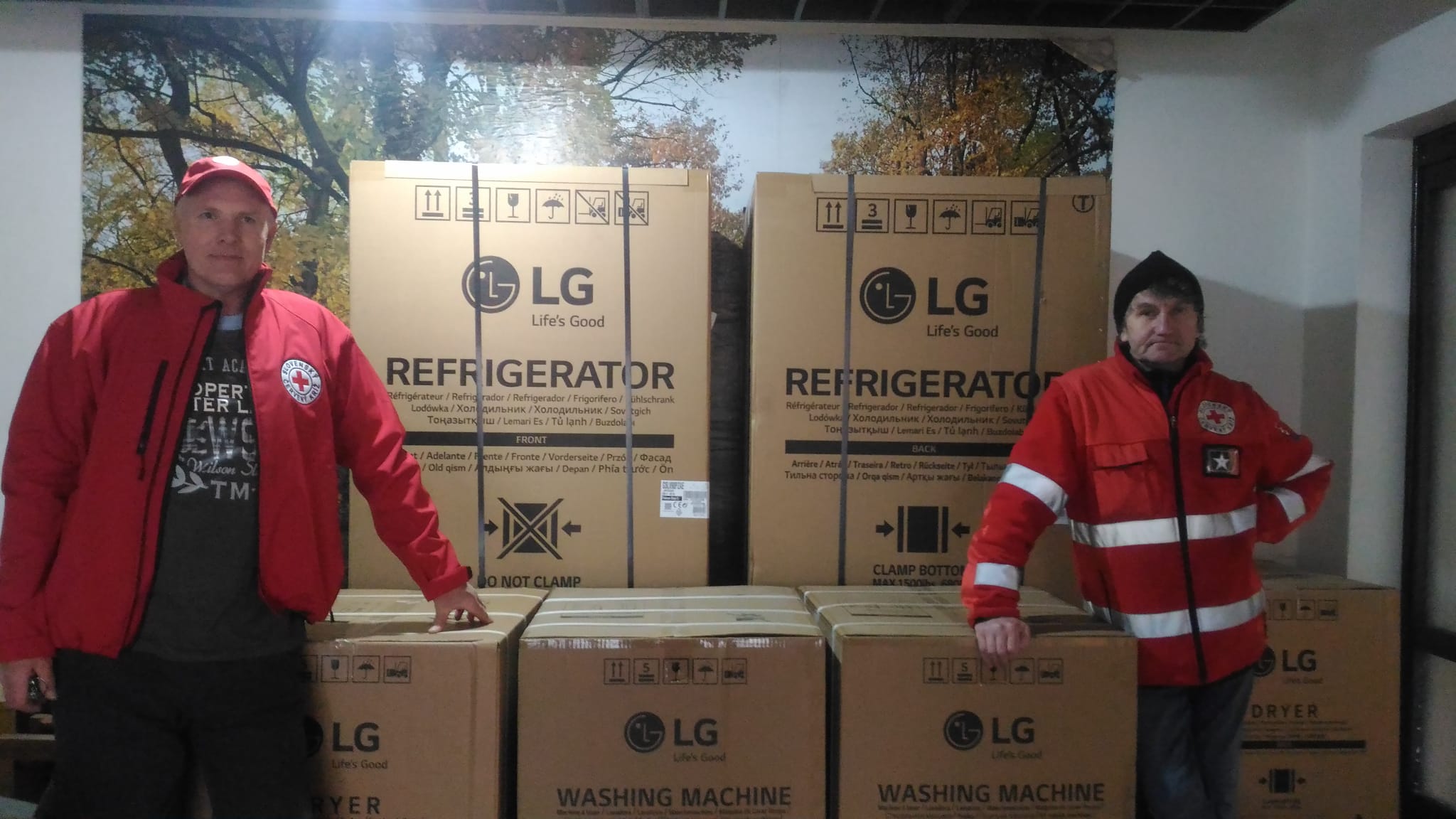 LG Spolocnost LG darovala materialnu pomoc ukrajinskym utecencom cerveny kriz 01