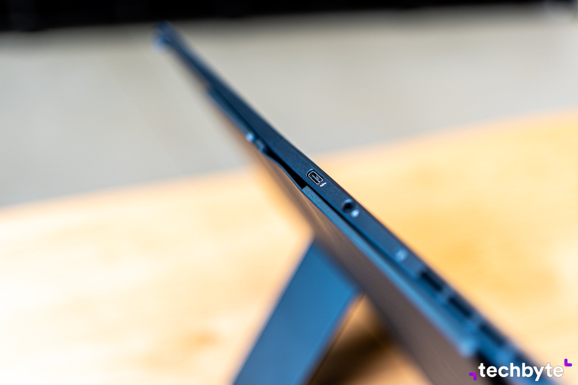 Asus Zenbook 17 Fold OLED