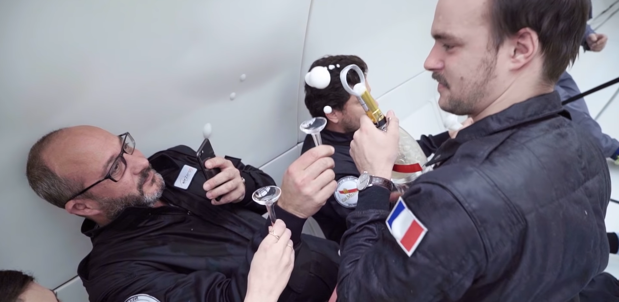 L’entreprise a passé 5 ans à développer une bouteille de champagne, elle sera utilisée pour les fêtes dans l’espace