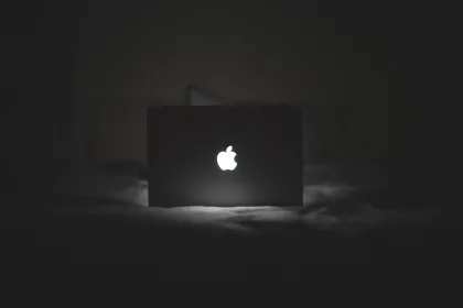 macbook podsvietene logo tit