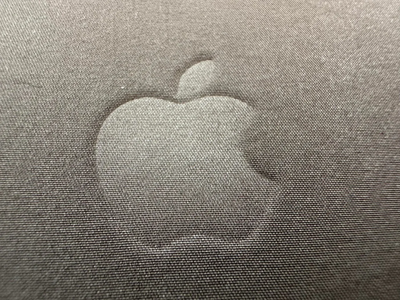 Apple iPhone FineWoven