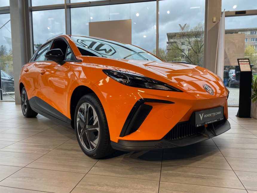 MG elektromobil zľava