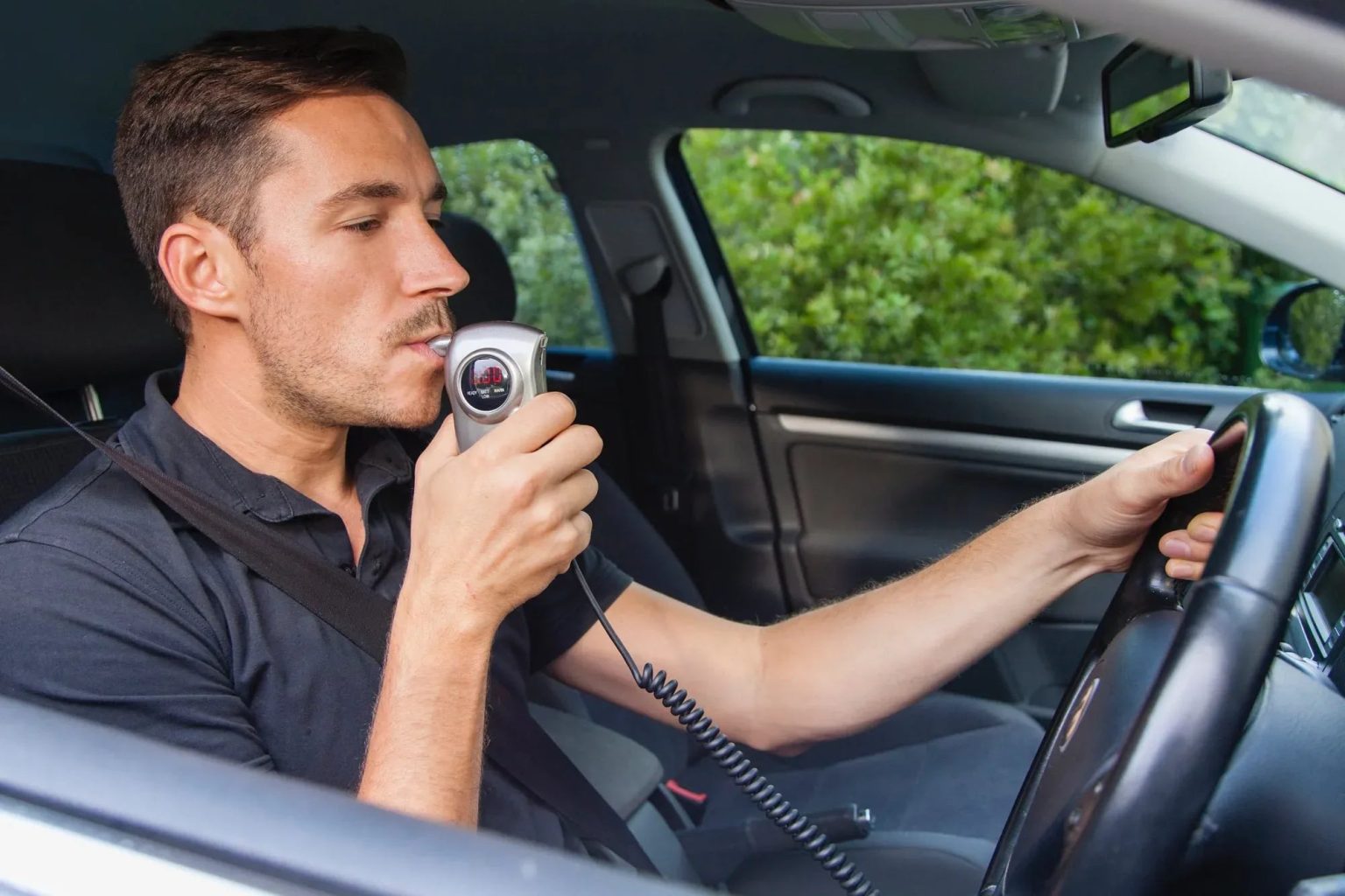 alkohol, alkoholtester, nafúkať, BMW