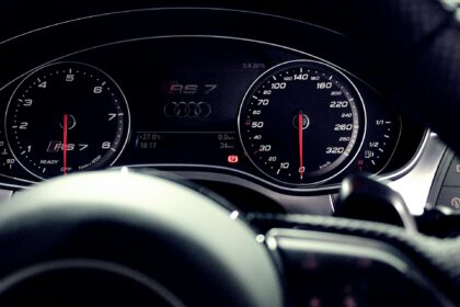 tachometer, stáčanie kilometrov