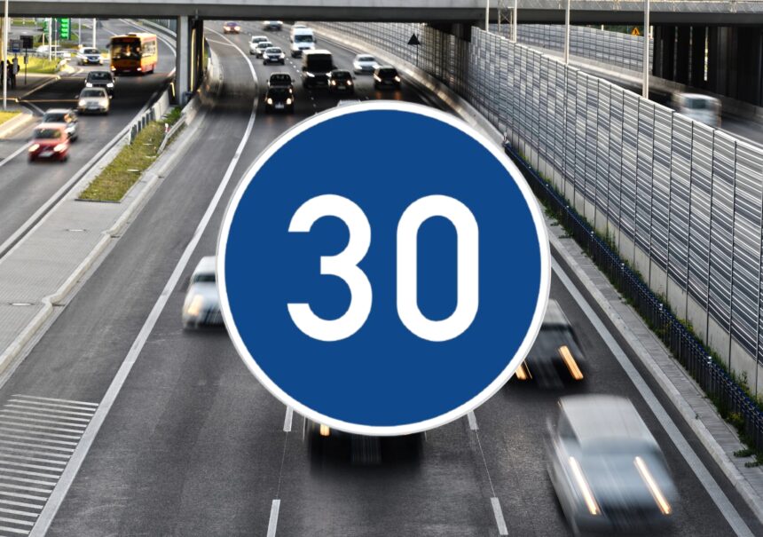 Diaľnica, rýchlosť, značka