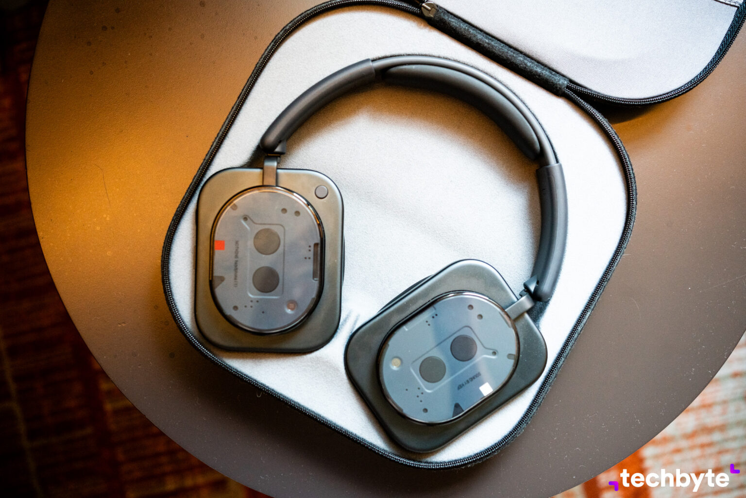 Nothing Headphone (1)