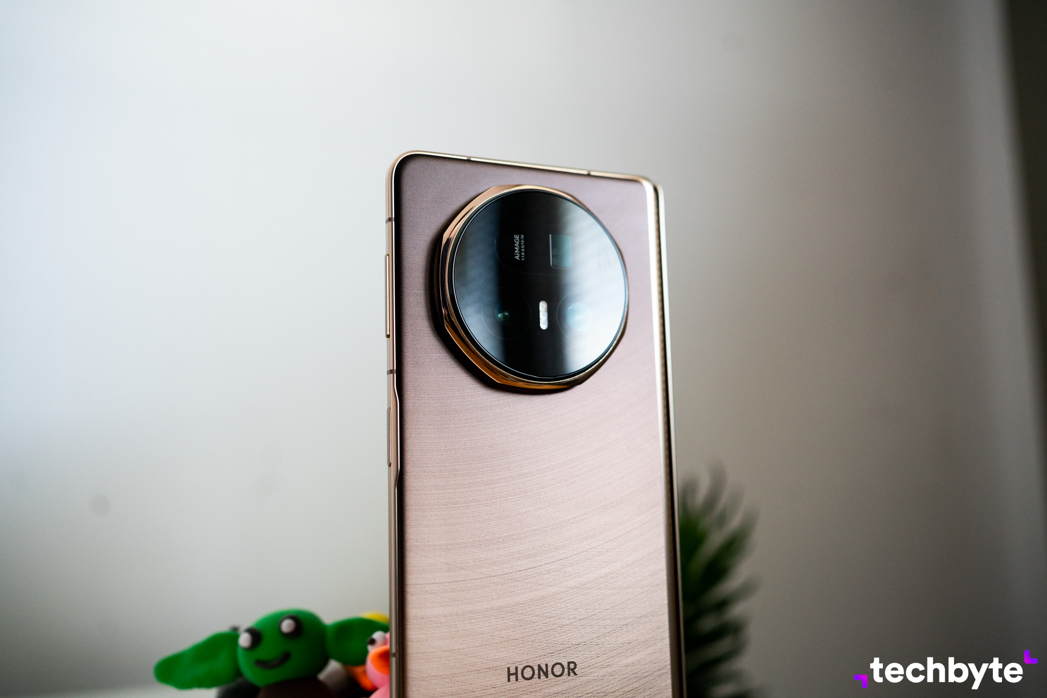 Honor Magic V5