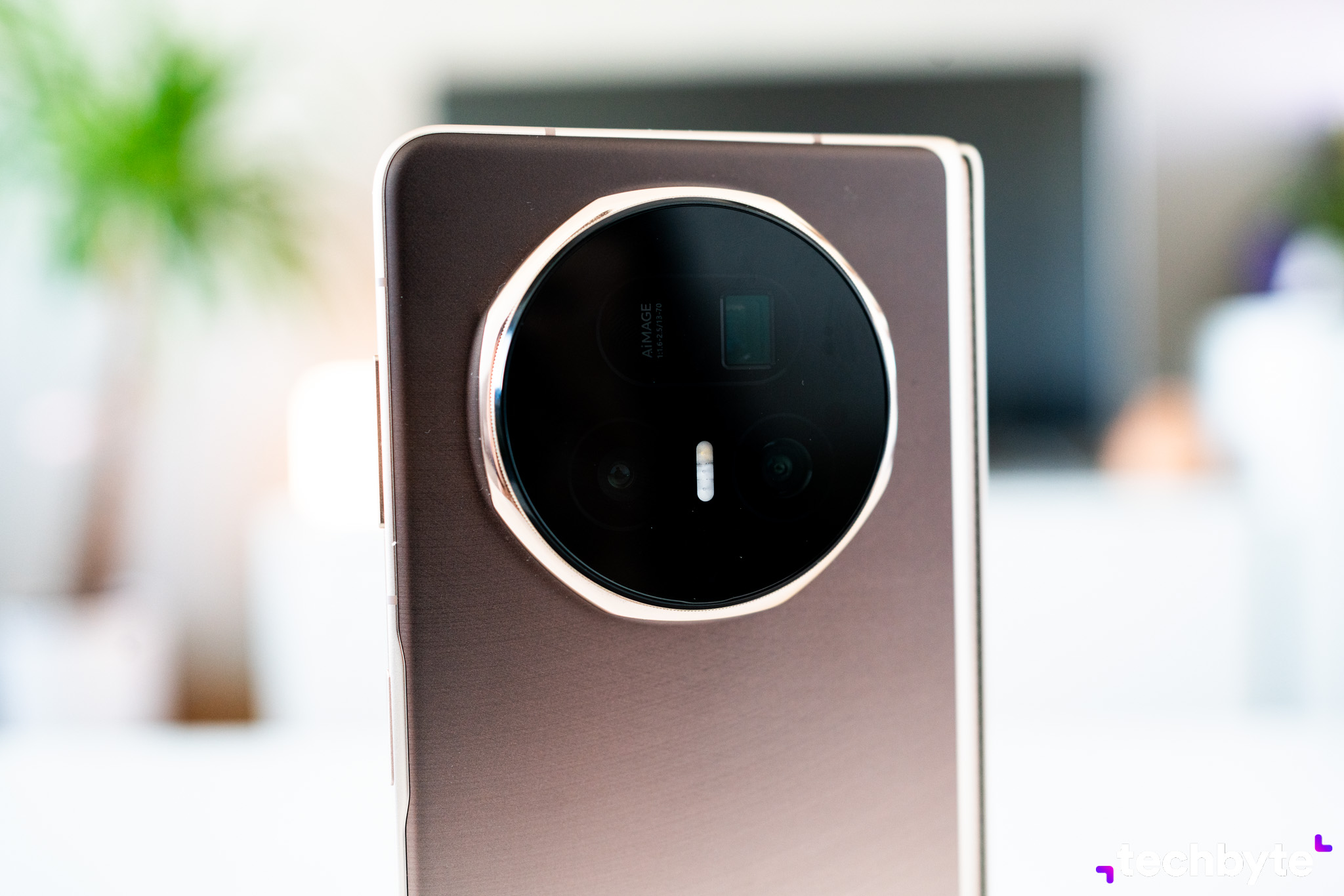 RECENZIA Honor Magic V5: Keď výbava dokáže opodstatniť mastnú cenovku