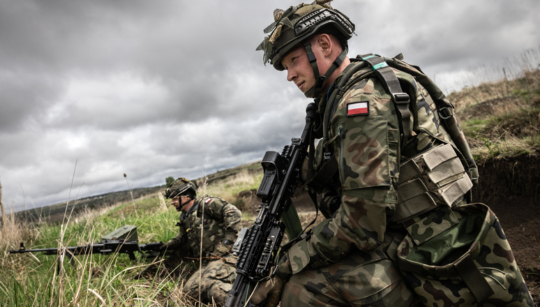MIMORIADNE: NATO a EÚ majú obrovský problém. Nemajú dosť surovín na výrobu zbraní