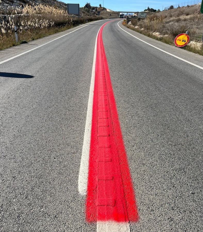 červená čiara na diaľnici