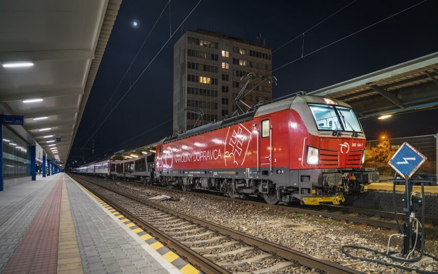 vlak, vlaky, cestovanie, doprava, ZSSK