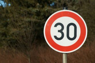 30 km/h