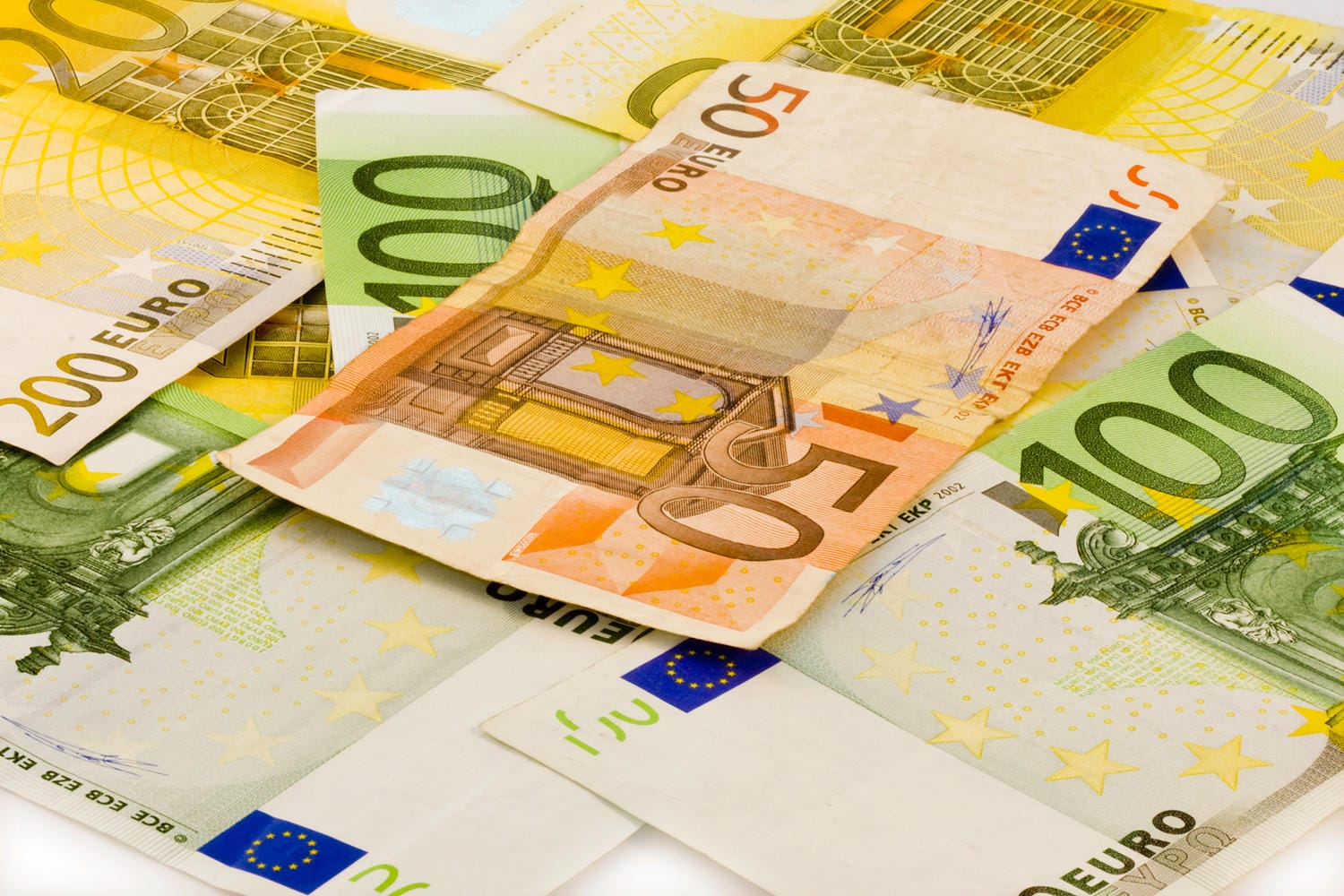 peniaze, bankovky, mince, rozpočet