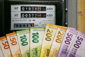 Energošek, peniaze, elektromer