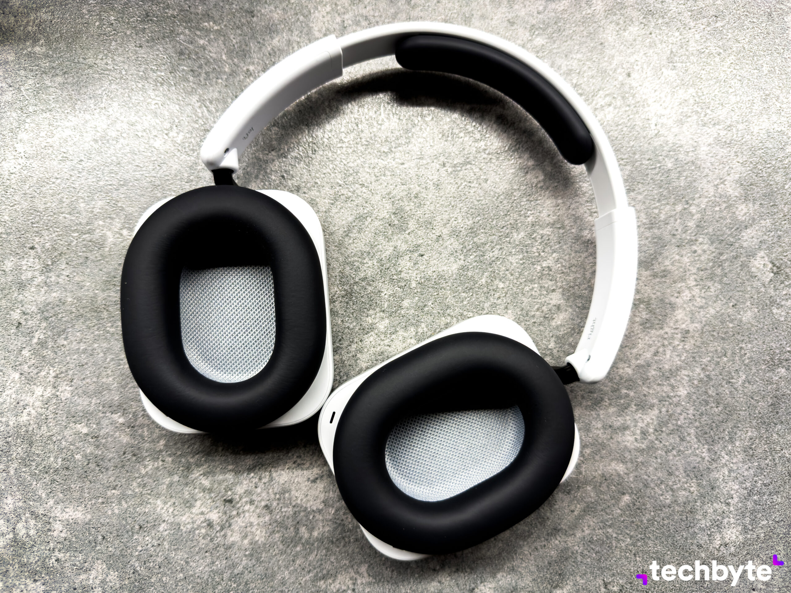 Nothing Headphone (a)