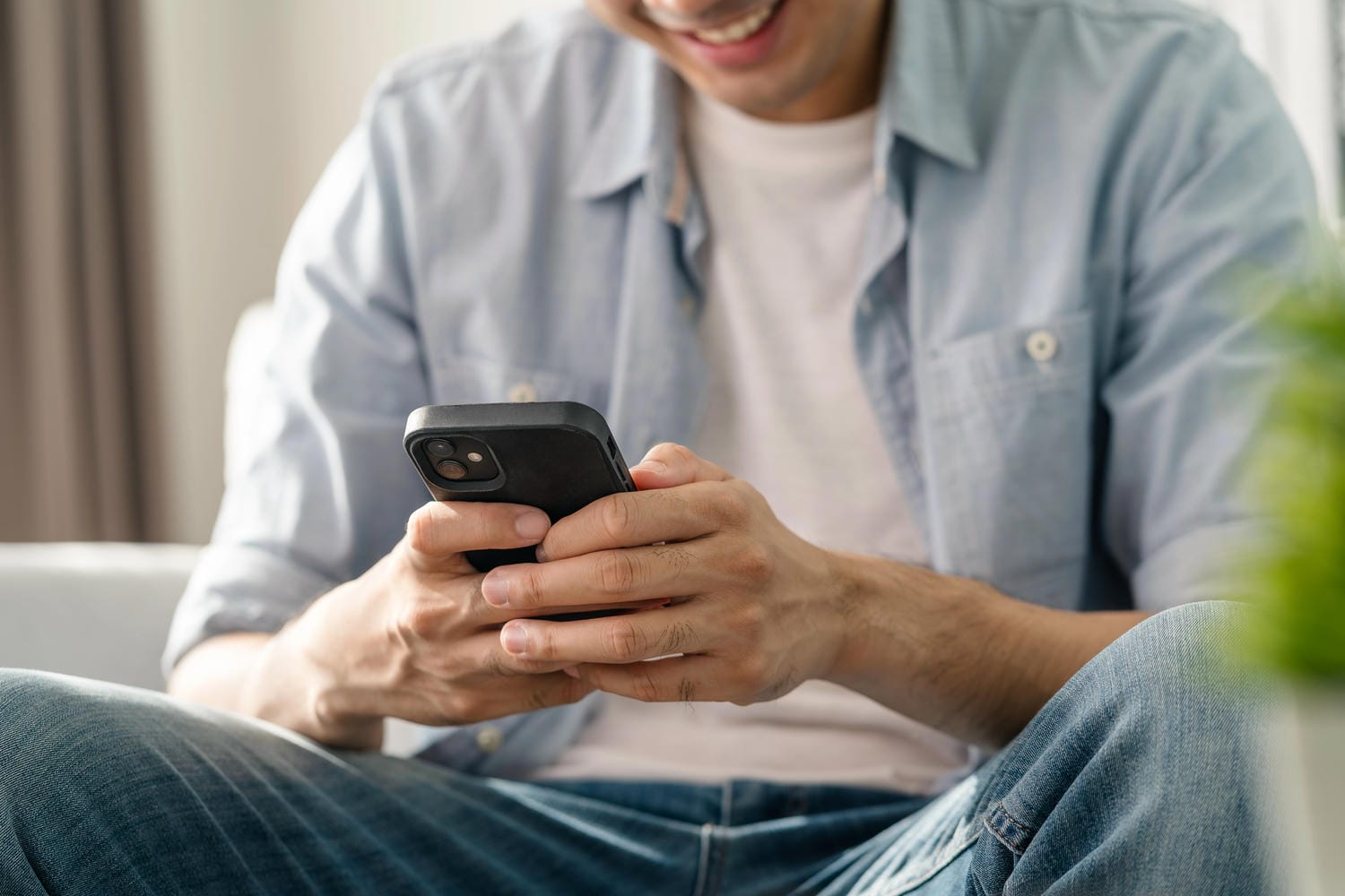 písanie na smartfóne