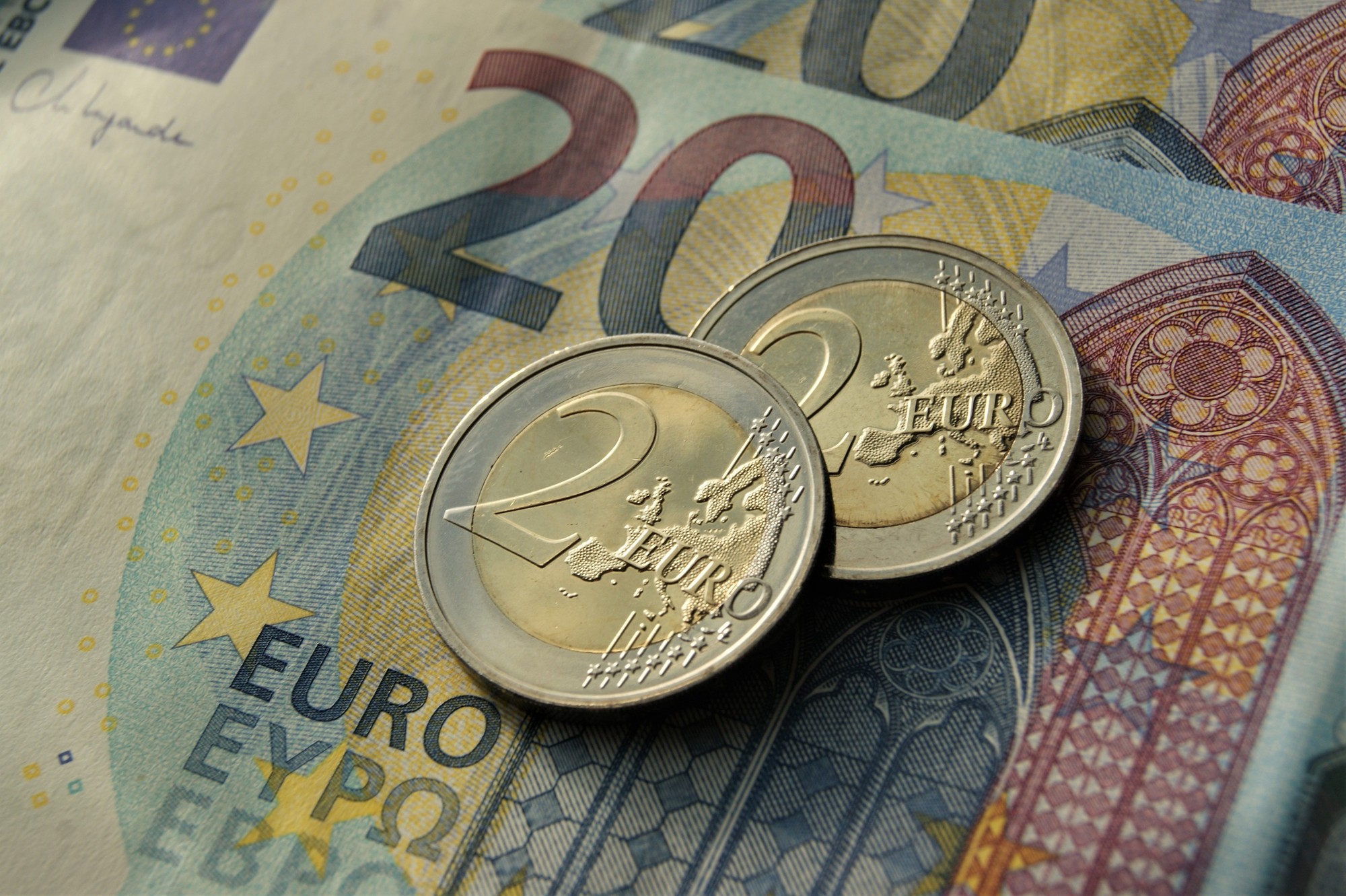 2-eurová minca