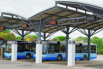 autobus, autobusová stanica