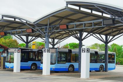 autobus, autobusová stanica